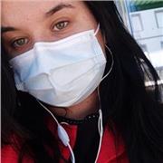 Studentessa diplomata con due diplomi media alta inglese grande voglia di insegnare